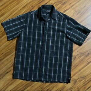 Haggar Luxury Microfiber Men's Button Up Short Sleeve Shirt Size Medium